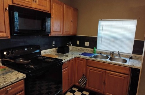 Fort Worth House | Cozy & Quant: Spacious 4-bedroom townhome in delightful Fort Worth.