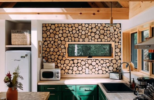 Freeport House | Cozy Rock Cabin #thewaylifeshouldbe