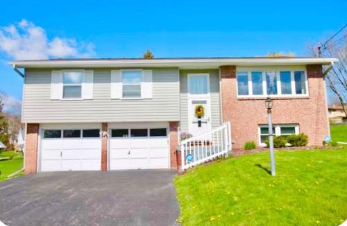 Town of Union House | Cozy Room Near BU, UHS, Lourdes Queen Bed Office