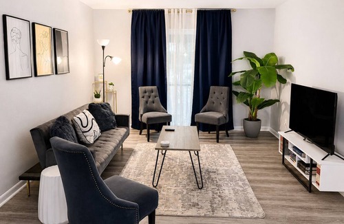 Springlake Condo | Cozy/Safe 1-bedroom condo in Shreveport with Fast-WiFi
