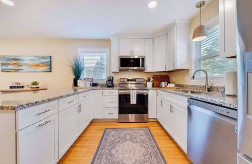 Colington House | Cozy Soundside Cottage Bring Your Dog!