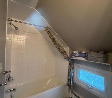 South Portland Apartment | Cozy South Portland Apt Near Downtown