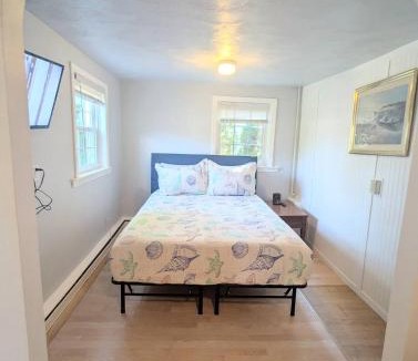 Old Orchard Beach Apartment | cozy studio 10 min walk to Pier and beach Pets OK