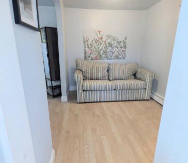Old Orchard Beach Apartment | cozy studio 10 min walk to Pier and beach Pets OK