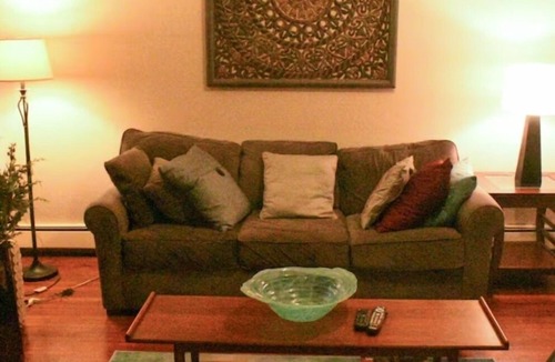 Getty Square Apartment | Cozy Studio Apartment