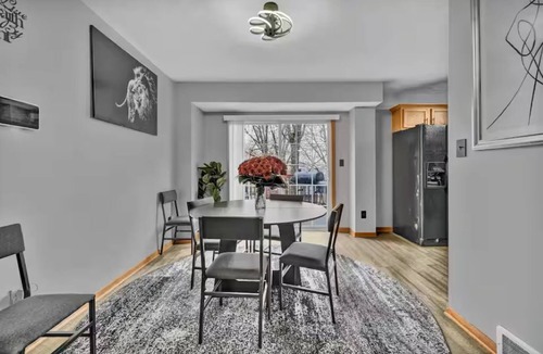 Akron House | Cozy stylish home near Akron ~Canton/sleeps 8