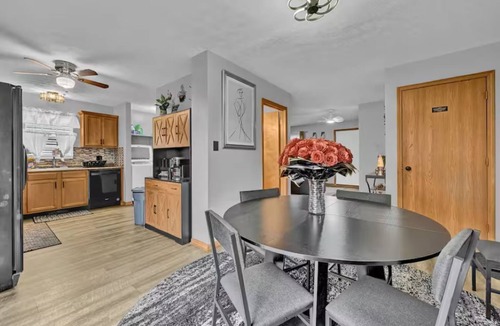 Akron House | Cozy stylish home near Akron ~Canton/sleeps 8