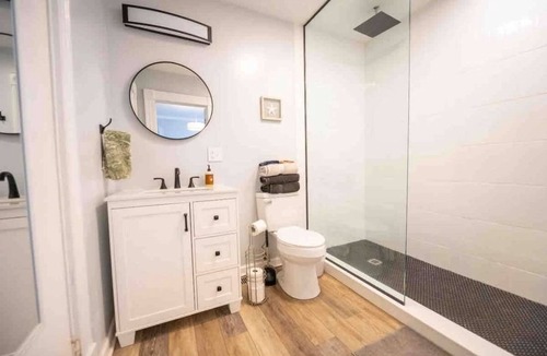 Downtown Rochester Apartment | Cozy Vibrant Studio - Perfect for long term stays