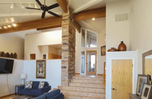 Sundance House | Cozy Warm Mtn Home mins to Sundance & Deer Creek