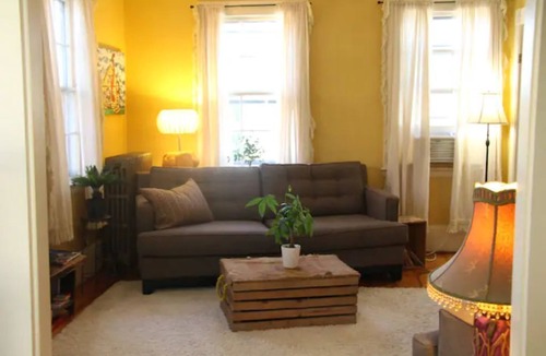 West End Apartment | Cozy West End apartment minutes from the Old Port