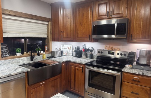 Dover Cabin | CozyCabin in the Ozarks-sleeps up to 16 [SEE NIGHTLY RATE DETAILS BELOW]