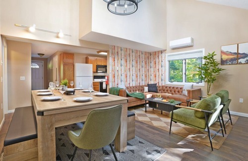 North Conway Condo | Cranmore home in North Conway|sleeps8|pet+