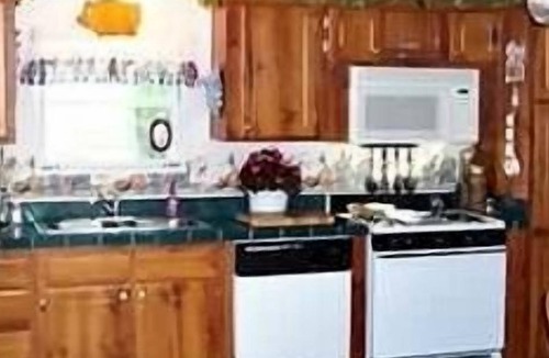 Meadville House | Crawford's Great Lake Escape & Accommodations - Conneaut Lake