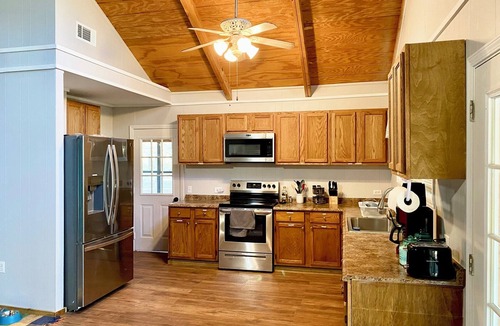 Newnata Cabin | Creekside accommodations near Mt. View - Pet Friendly and a kids paradise