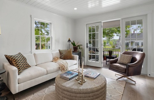 Cape Porpoise Apartment | "Crow's Nest", Luxurious One-Bedroom in Historic Cape Porpoise