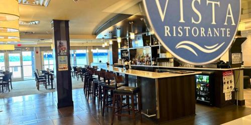 Niagara Falls Hotel | Crowne Plaza Niagara Falls NY - Riverside by IHG