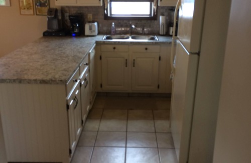 Eastward Look House | CRYSTAL CLEAN CAPE!! Come enjoy the summer charm and beaches of Narragansett, RI