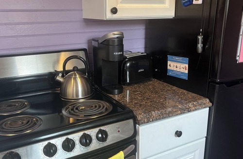 Edinboro Cottage | Crystal Springs Lakeside Cottage in Edinboro just steps from the lake!
