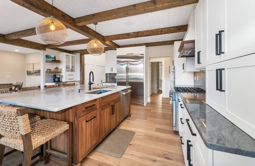 Moultonborough House | Custom built Adirondack style home sleeps 16 in 6 bedrooms