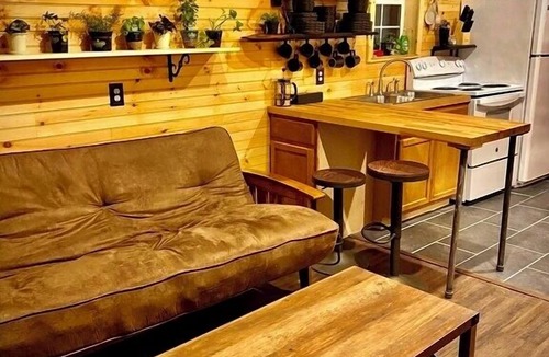 Marienville Cabin | Custom Hot Tub Cabin Near Cook Forest+ANF: Knotty Pine Lodge