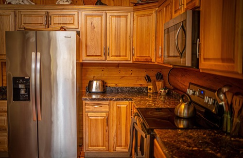 Seward Cabin | Custom Spruce Open Concept Log Cabin w/Firepit & BBQ