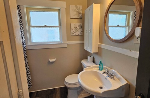 Austintown House | Cute 3 bd Pet Friendly house in Austintown Youngstown