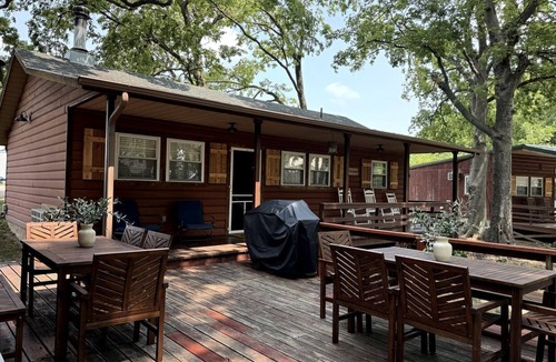 Cleora Cabin | Cute Cabin Great for Family Getaways in Afton, Oklahoma