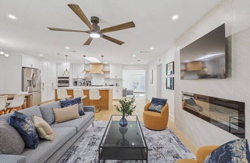 Northeast Dallas House | Dallas Home | Fire Pit · Spa Bath · Sleeps 11