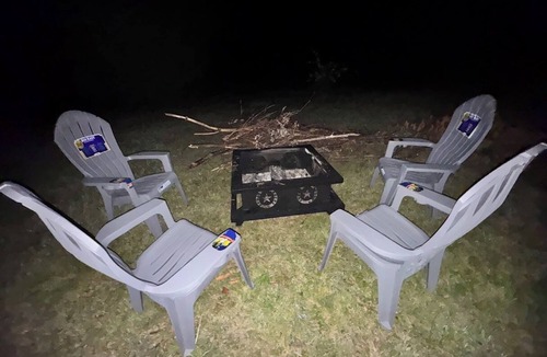 Greene Cabin | Dark Sky Cabin – Hunter's Paradise - Cozy Retreat with Wi-Fi & Fire Pit