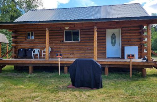 Ridgeway Ski Chalet | Darn Lucky Cabin at Sport Lake