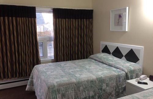 Paris Hotel | Davidson Motel