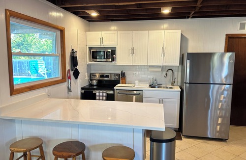 Bayberry Dunes House | Davis Park Waterview, 4th House from Ocean, WiFi, Pool, AC/Heat