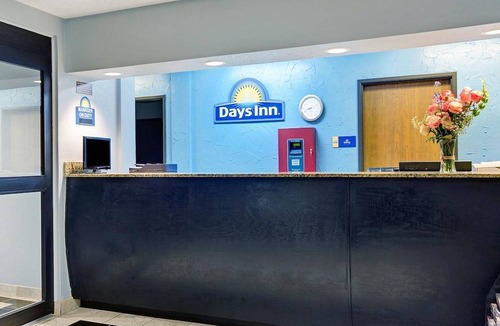 Garland Hotel | Days Inn by Wyndham Dallas Garland West