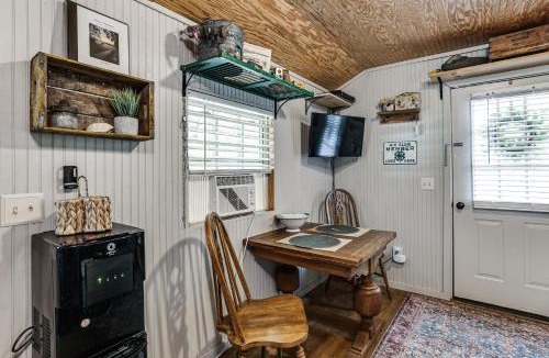 Dayton House | Dayton Cabin on 42-Acre Farm: Fish, Hike, Unwind!