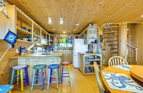 Homer Cabin | Deck & Panoramic Views: Bayfront House in Homer!