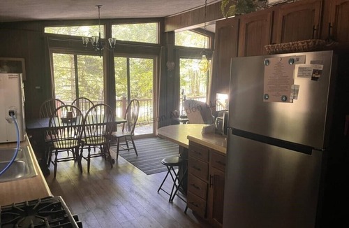Russell Cabin | Deep Woods Cabin Rentals Cabin #1 Pet Friendly