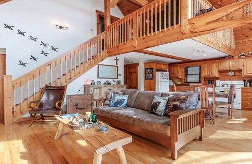Waynesville Cabin | Deer Ridge - 3BR, 3BA Cabin w/Hot Tub, Firepit