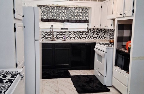 Shreveport House | Delightful 3-bedroom house with AC in Shreveport