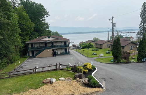 Diamond Point House | Delightful 4-bedroom home with AC on Lake George in Diamond Point, NY