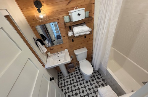 Lake George Cabin | Deluxe Lodge Lakefront On Lake George #7