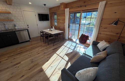 Lake George Cabin | Deluxe Lodge Lakefront On Lake George #11