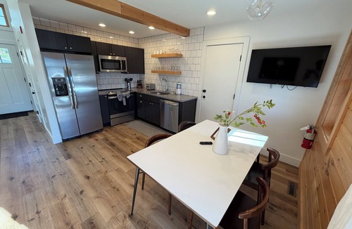 Lake George Cabin | Deluxe Lodge Lakefront On Lake George #11