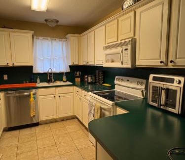 West Tawakoni House | Deluxe Private Room Lake Tawakoni Home Near Park Pier