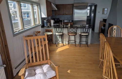 Ocean Bluff-Brant Rock House | Direct Oceanfront - Spacious 4-bedroom house in peaceful Marshfield with AC