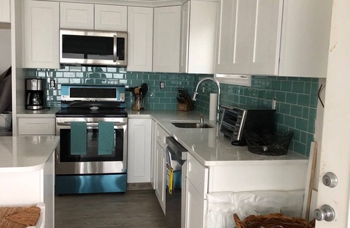 Matunuck House | Directly on the Ocean with pocket beach and brand new renovations!