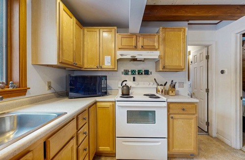 Madison Ski Chalet | Dog-friendly A-frame with firepit, fireplace, AC, & kayaks - walk to the beach