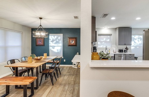 Oak Cliff House | Dog-Friendly Dallas Home w/Fenced Yard!