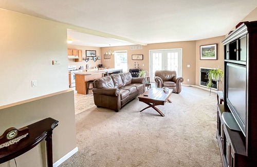 Hammondsport House | Dog-friendly home with guest house, free WiFi, private washer/dryer, golf range
