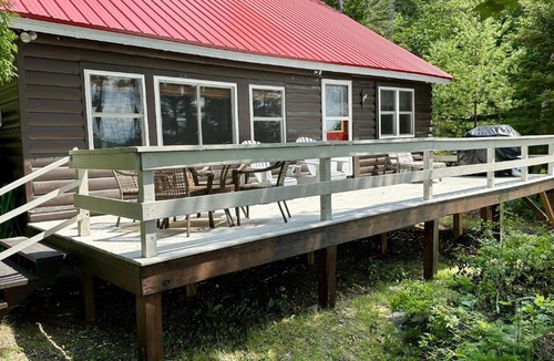 Greenville House | Dog-Friendly Lakefront Cabin with Full Kitchen, Firepit, Free WiFi, Great Views