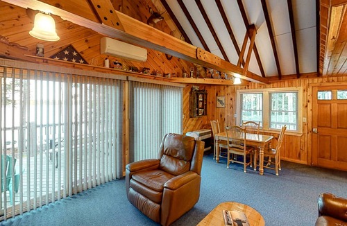 Eddington Cabin | Dog-friendly lakefront cottage with firepit, grill, partial AC, bar, loft & TV